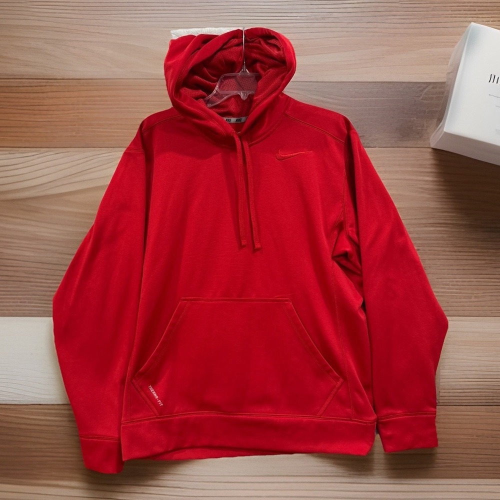 Nike Men's Pullover Hoodie Red Size M Athletic Wear Fall Season Thermo Fit